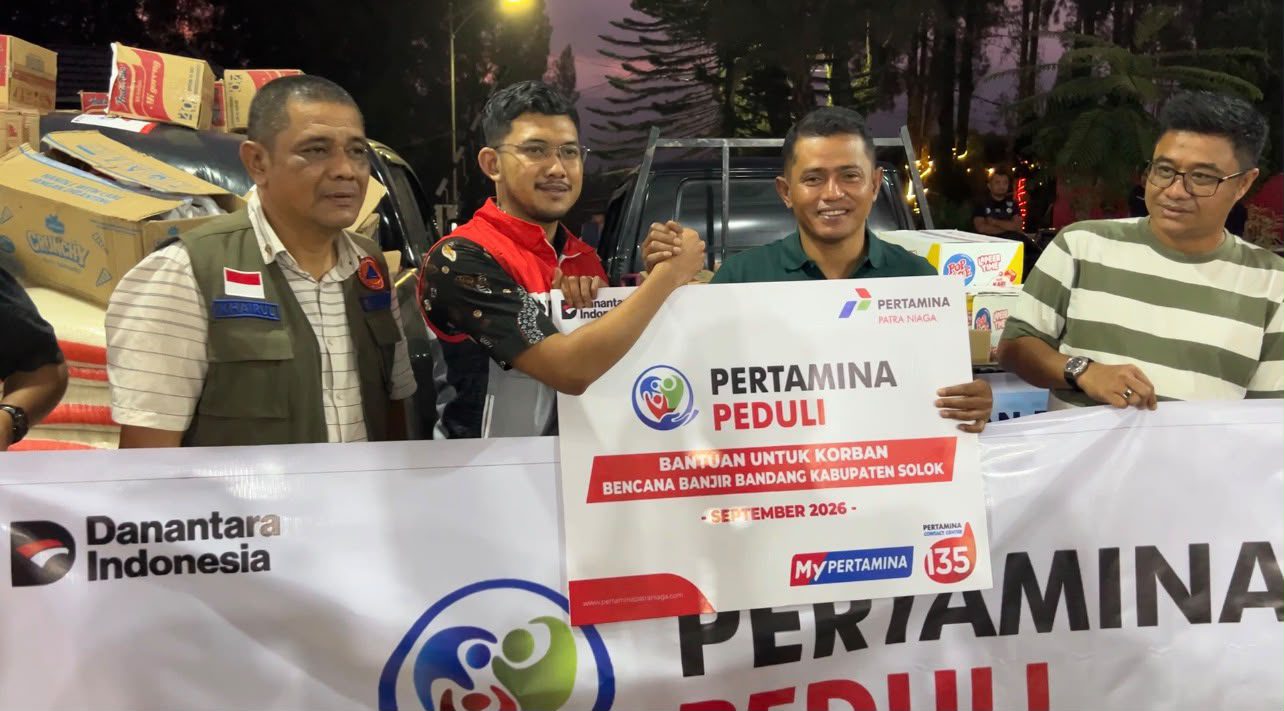 pertamina-dan-hiswana-turun-langsung-bantu-warga-terdampak-banjir-bandang-di-kabupaten-solok