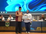 raih-predikat-a-sakip-2026,-gubernur-sumbar-tekankan-orientasi-hasil-bagi-opd raih-predikat-a-sakip-2026,-gubernur-sumbar-tekankan-orientasi-hasil-bagi-opd