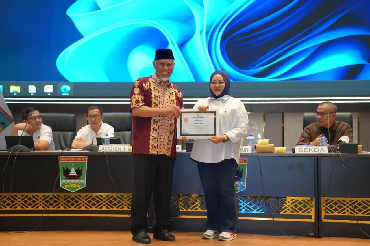 raih-predikat-a-sakip-2026,-gubernur-sumbar-tekankan-orientasi-hasil-bagi-opd raih-predikat-a-sakip-2026,-gubernur-sumbar-tekankan-orientasi-hasil-bagi-opd