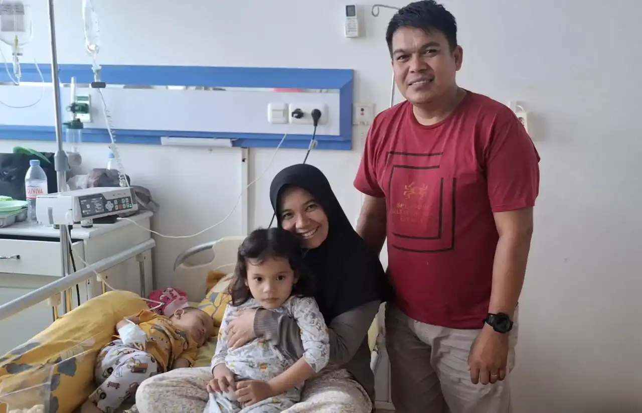 anak-dirawat-inap-karena-dehidrasi,-novi-ungkap-jkn-ringankan-biaya-dan-beban-pikiran anak-dirawat-inap-karena-dehidrasi,-novi-ungkap-jkn-ringankan-biaya-dan-beban-pikiran