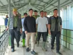 dampingi-wapres-gibran,-gubernur-dan-wagub-sumbar-pantau-kondisi-korban-banjir-solok