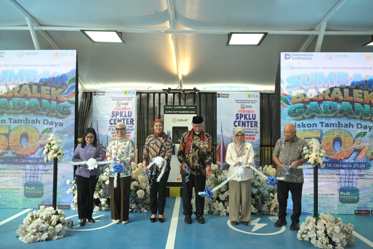 gubernur-resmikan-spklu-center-pertama-di-sumbar,-perkuat-komitmen-green-province gubernur-resmikan-spklu-center-pertama-di-sumbar,-perkuat-komitmen-green-province