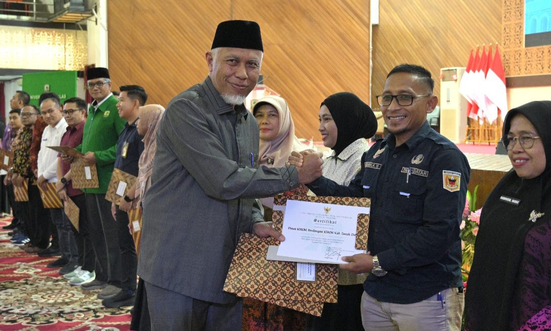 rp115-miliar-disiapkan-untuk-pulihkan-38.000-umkm-terdampak-bencana-di-sumbar rp115-miliar-disiapkan-untuk-pulihkan-38.000-umkm-terdampak-bencana-di-sumbar