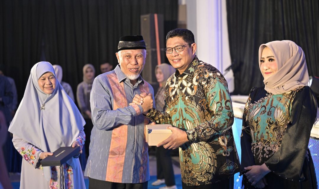 kenal-pamit-kapolda-sumbar,-mahyeldi-tekankan-keberlanjutan-sinergi kenal-pamit-kapolda-sumbar,-mahyeldi-tekankan-keberlanjutan-sinergi