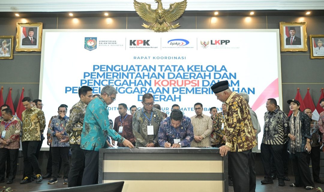gubernur-mahyeldi-tegaskan-komitmen-sumbar-perkuat-tata-kelola-pemerintahan-dan-pencegahan-korupsi gubernur-mahyeldi-tegaskan-komitmen-sumbar-perkuat-tata-kelola-pemerintahan-dan-pencegahan-korupsi
