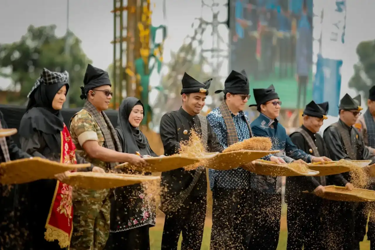 rang-solok-baralek-gadang-2026:-harmoni-budaya-dan-kebangkitan-ekonomi-lokal rang-solok-baralek-gadang-2026:-harmoni-budaya-dan-kebangkitan-ekonomi-lokal
