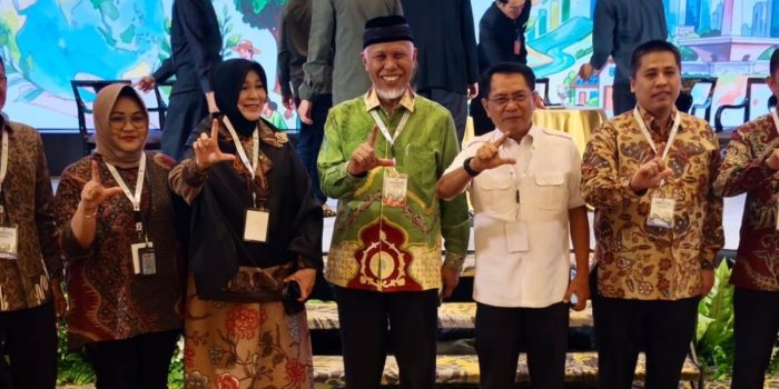 Gubernur Sumatera Barat Mahyeldi menghadiri bimbingan teknis kebijakan Nilai Ekonomi Karbon di Jakarta.