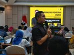 Iqra Chissa menyosialisasikan Perda Ketahanan Keluarga kepada masyarakat di Kota Padang untuk menghadapi era digital.